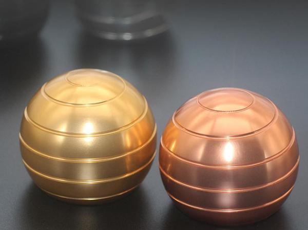 Kinetic Desk Accessory