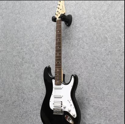 Self-locking guitar hooks