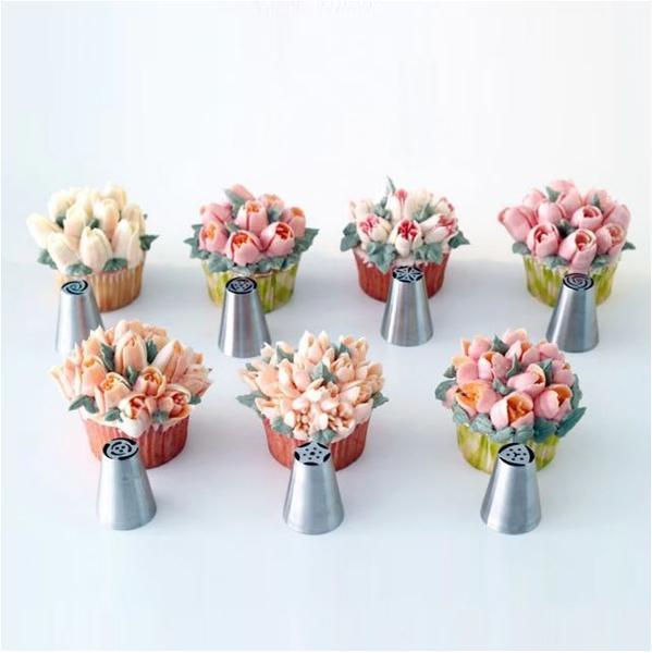 Flower-Shaped Icing Tips (13 pieces)