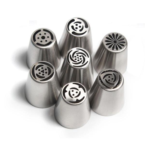 Flower-Shaped Icing Tips (13 pieces)