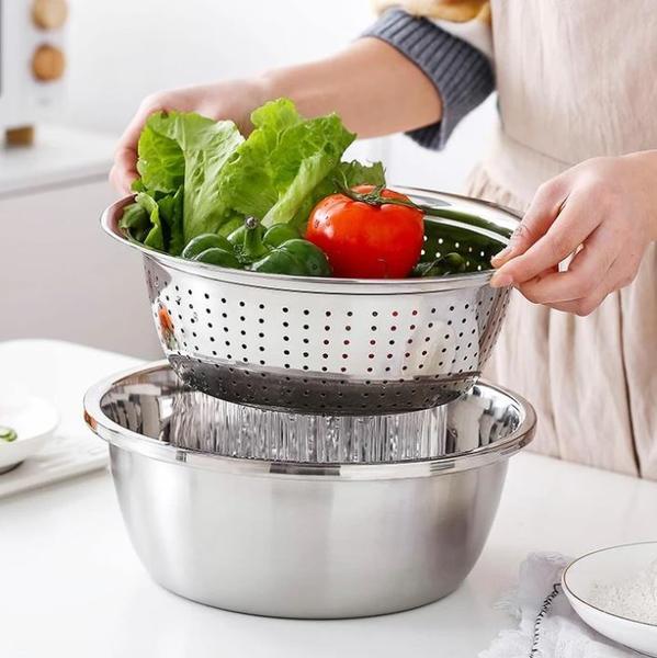 3-Piece Set - Bowl, Grater, Stainless Steel Colander