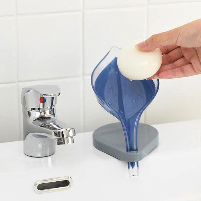 Multifunction soap dish